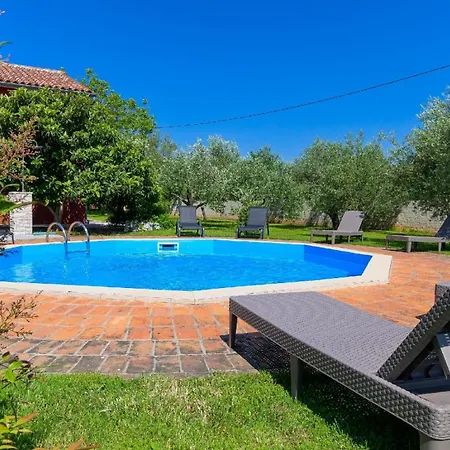 Mit Privatpool Fuer 8 Personen Ca 150 Qm In Cokuni, Istrien Suedkueste Von Istrien Holiday home *