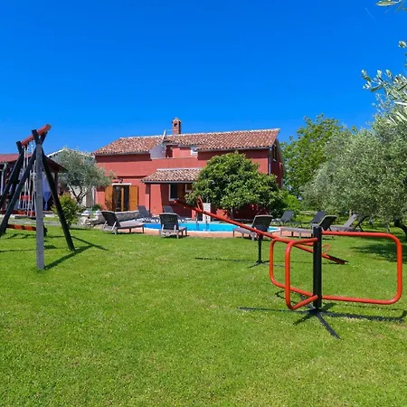 Mit Privatpool Fuer 8 Personen Ca 150 Qm In Cokuni, Istrien Suedkueste Von Istrien * Mutvoran